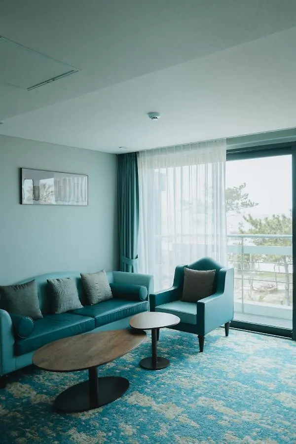 Jeju Marevo Beach Hotel 3*,